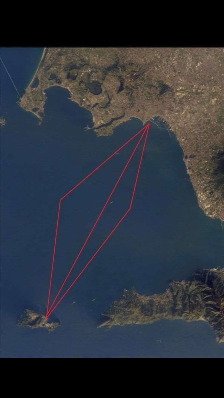Zwemroute Capri — Napels, Italië